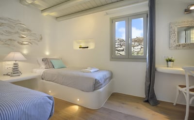 Luxury Villa Photo #36