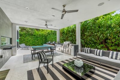 Luxury Villa Photo #6