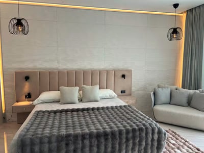 Luxury Villa Photo #12