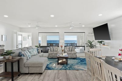 Luxury Villa Photo #3