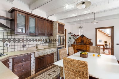 Luxury Villa Photo #16