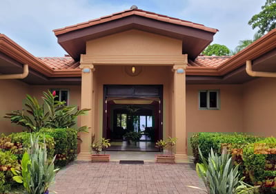 Luxury Villa Photo #12