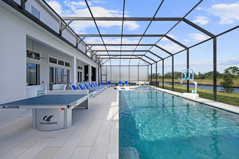 Strike N Spare at Villatel Village Solterra