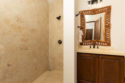Luxury Villa Photo #24