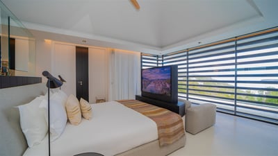 Luxury Villa Photo #35