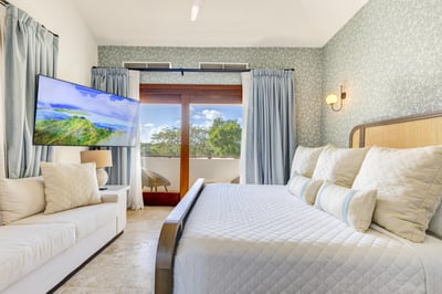 Hacienda 82 - Amazing Golf view Villa