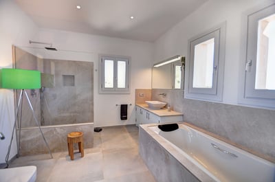 Luxury Villa Photo #33