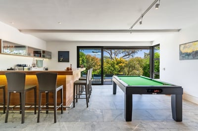 Luxury Villa Photo #31