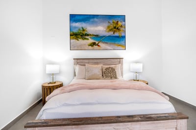 Luxury Villa Photo #39