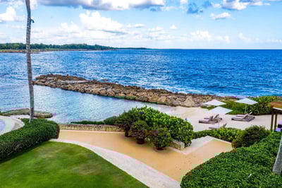 Luxury Villa Photo #6