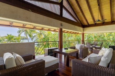 Luxury Villa Photo #40