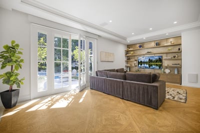 Luxury Villa Photo #30
