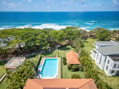 Luxury Villa Photo #3