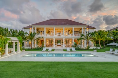Luxury Villa Photo #3