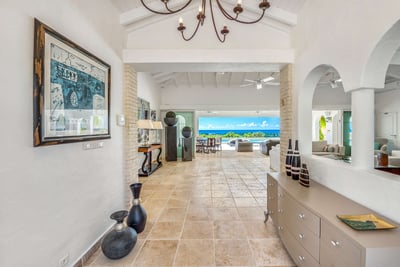 Luxury Villa Photo #14