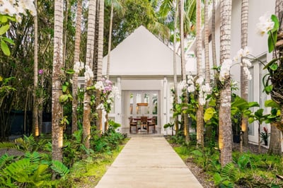 Luxury Villa Photo #2