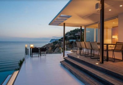 Luxury Villa Photo #12