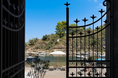 Luxury Villa Photo #9