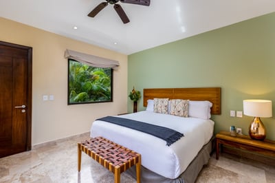 Luxury Villa Photo #39