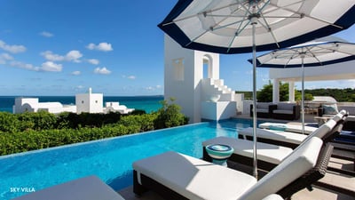 Luxury Villa Photo #4