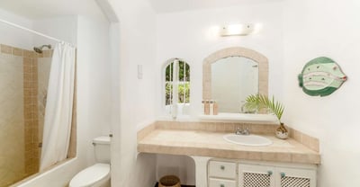 Luxury Villa Photo #15