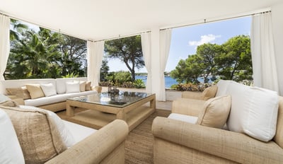 Luxury Villa Photo #11