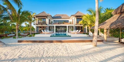 Luxury Villa Photo #3
