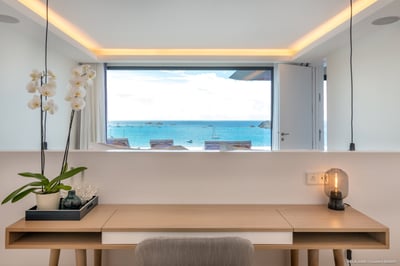 Luxury Villa Photo #36