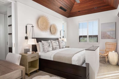 Luxury Villa Photo #24