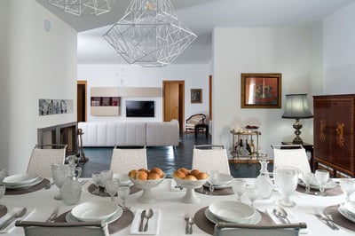 Luxury Villa Photo #26