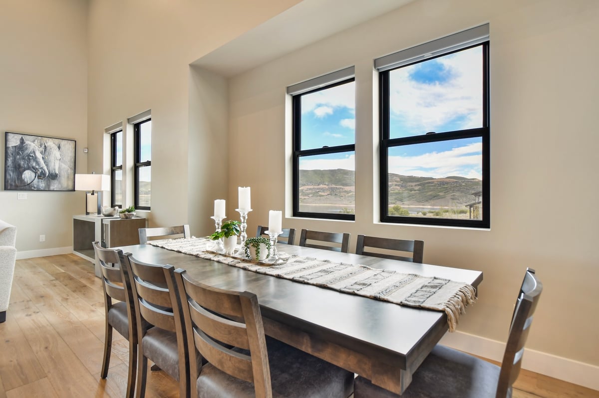 Mayflower Lakeside 942