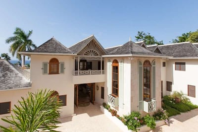 Luxury Villa Photo #6