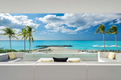 Luxury Villa Photo #5