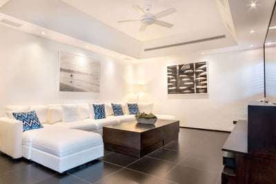 Luxury Villa Photo #9
