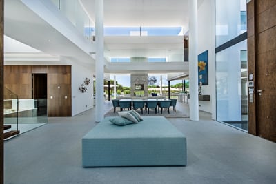 Luxury Villa Photo #11