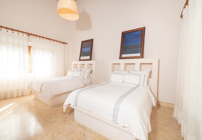 Luxury Villa Photo #42