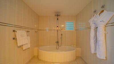 Luxury Villa Photo #52
