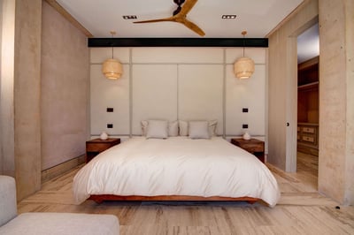 Luxury Villa Photo #44