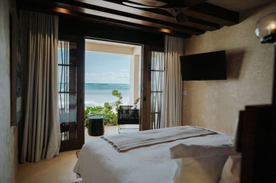 Luxury Villa Photo #37