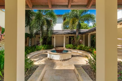 Luxury Villa Photo #38