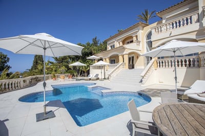 Luxury Villa Photo #2