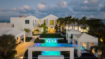 Luxury Villa Photo #24