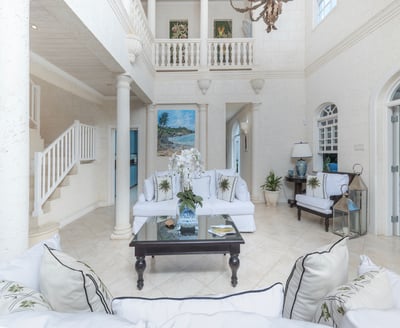 Luxury Villa Photo #18