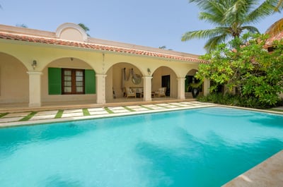 Luxury Villa Photo #6