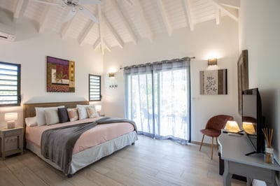 Luxury Villa Photo #28