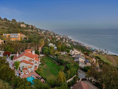 Luxury Villa Photo #44