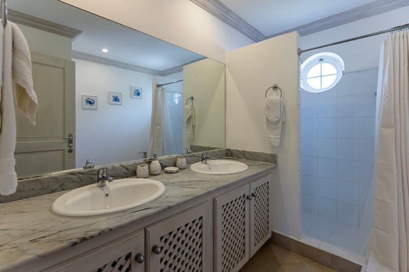 Forest Hills 33 | Paradise Villa