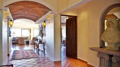 Luxury Villa Photo #33