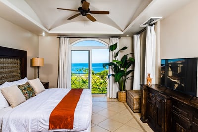 Luxury Villa Photo #9