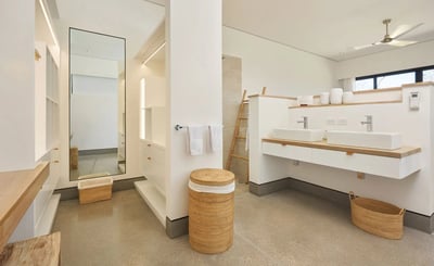 Luxury Villa Photo #23